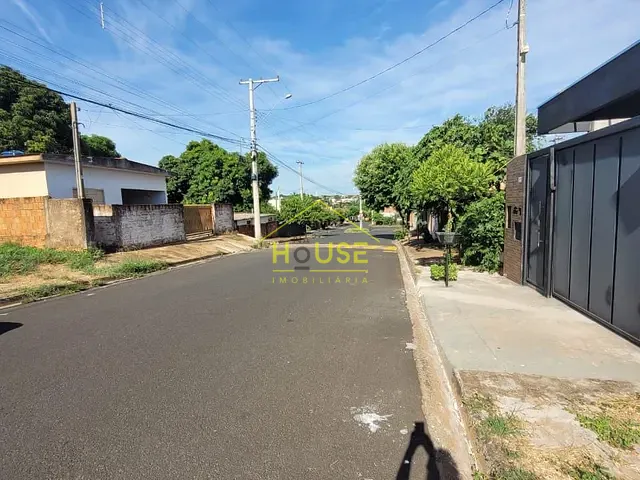 Terreno com 250m², à venda, no bairro Jardim Vilar III em Votuporanga