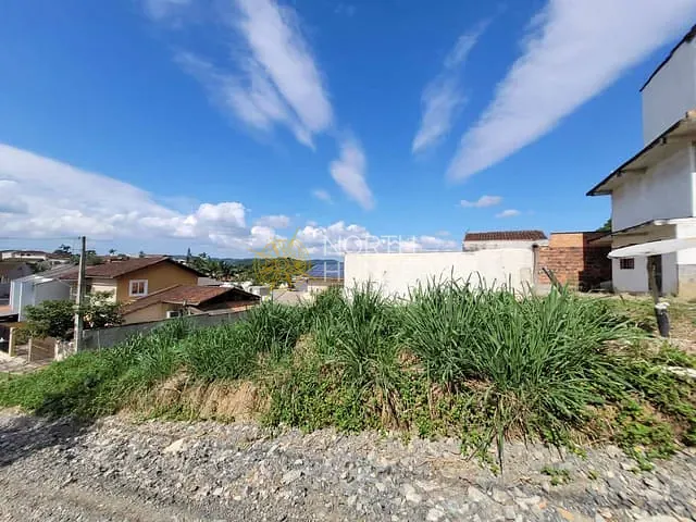 Terreno com 247m², à venda, no bairro Floresta em Joinville