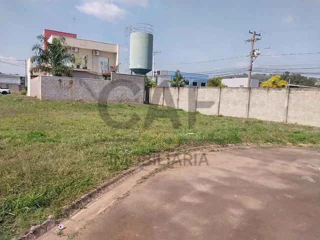 Terreno com 343m², à venda, no bairro Vargeão em Jaguariúna