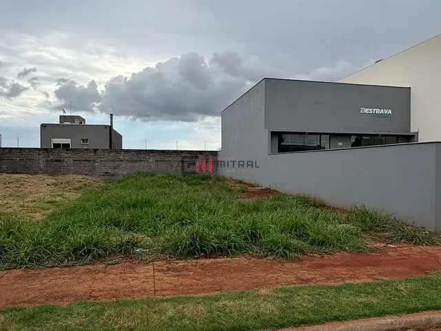 Terreno com 253m², à venda, no bairro Gleba Simon Frazer em Londrina