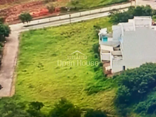 Terreno com 450m², à venda, no bairro Jardim Belvedere em Volta Redonda