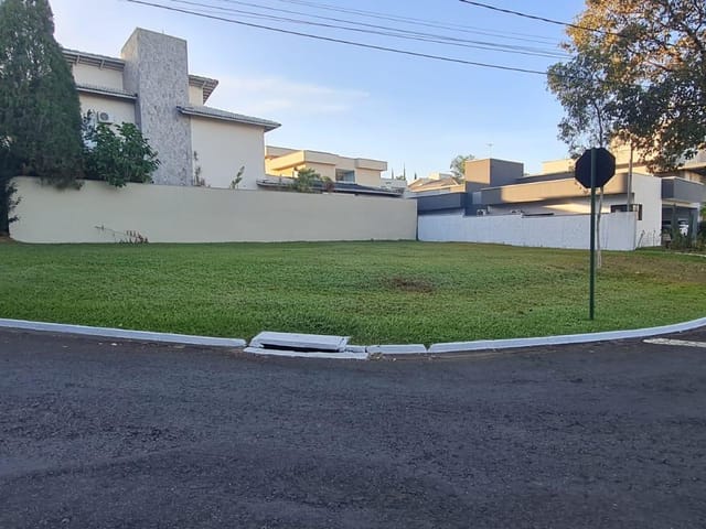 Foto do Terreno - Lote de esquina a venda no Condomínio do Lago 1ª etapa com frente para mata com 512m² | Home Gyn Imóveis Ltda