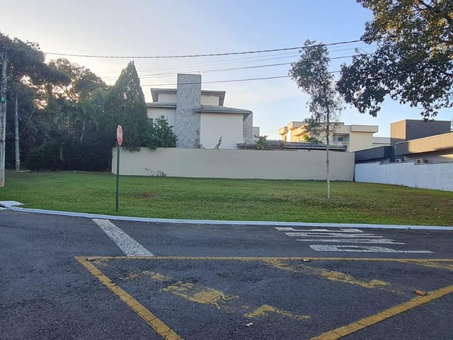 Foto do Terreno - Lote de esquina a venda no Condomínio do Lago 1ª etapa com frente para mata com 512m² | Home Gyn Imóveis Ltda