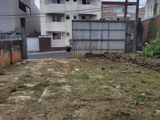 Terreno à venda, no bairro Centro em Ponta Grossa