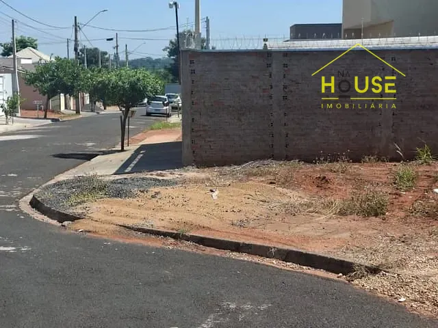 Terreno com 184m², à venda, no bairro Jardim Residencial Moreira em Votuporanga