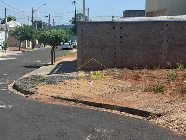 Terreno com 184m², à venda, no bairro Jardim Residencial Moreira em Votuporanga