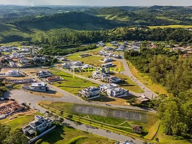 Terreno com 609m², à venda, no bairro Santa Cândida em Vinhedo