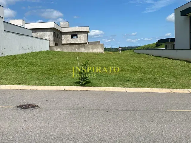 Terreno com 609m², à venda, no bairro Santa Cândida em Vinhedo