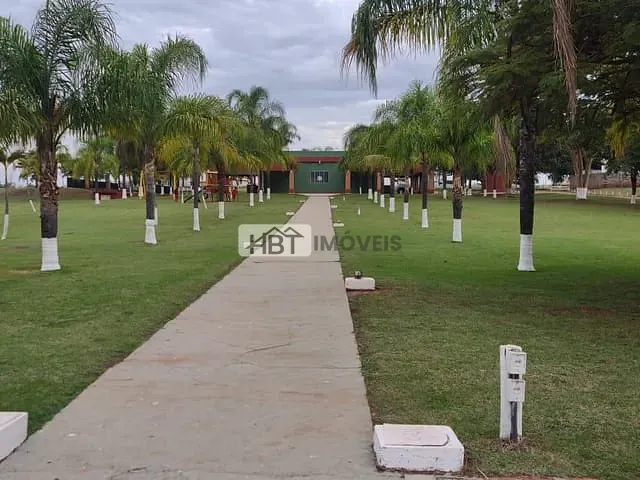 Terreno com 800m², à venda, no bairro Nova Iacanga em Iacanga