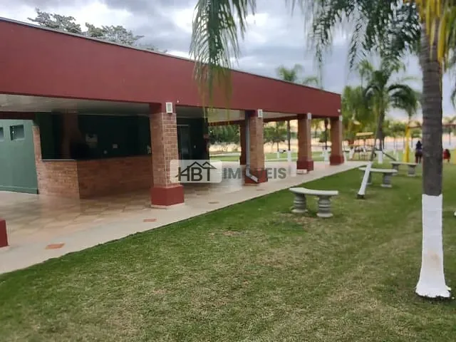 Terreno com 800m², à venda, no bairro Nova Iacanga em Iacanga