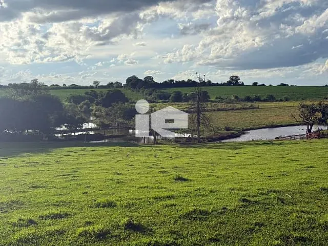 Chácara com 48400m² 1 quarto e 1 banheiro, à venda, no bairro Gleba Ribeirão Vermelho em Rolândia