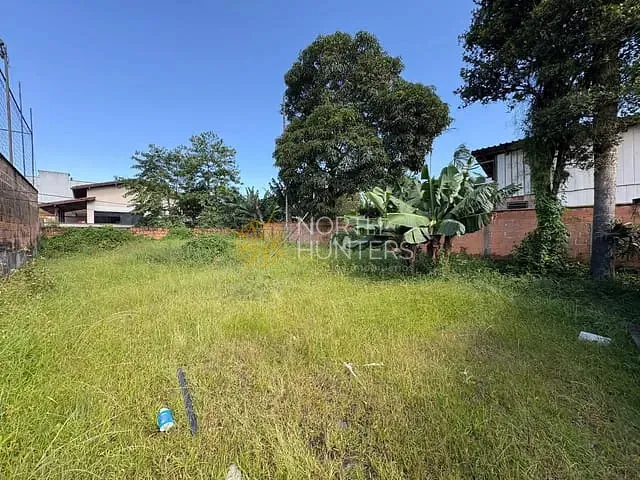 Terreno com 660m², à venda, no bairro Costa e Silva em Joinville