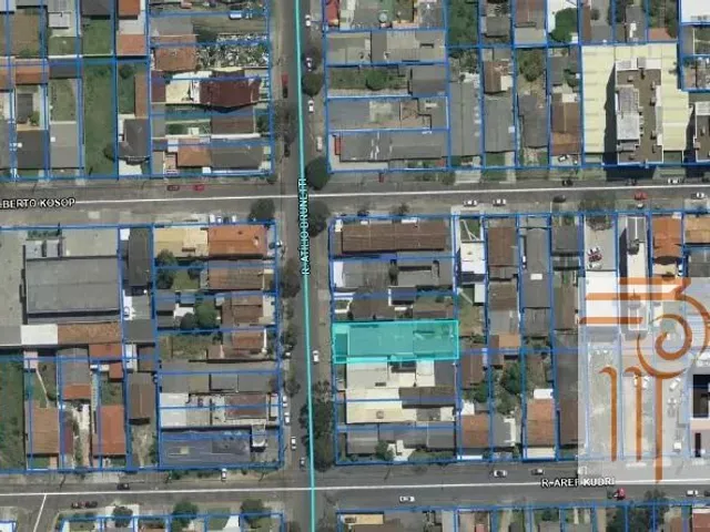 Terreno à venda, no bairro Pinherinho em Curitiba