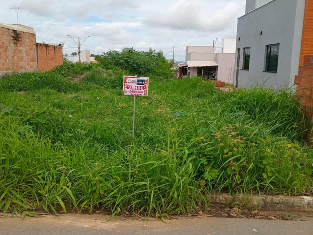 Terreno com 300m², à venda, no bairro Pinheiros I em Arcos