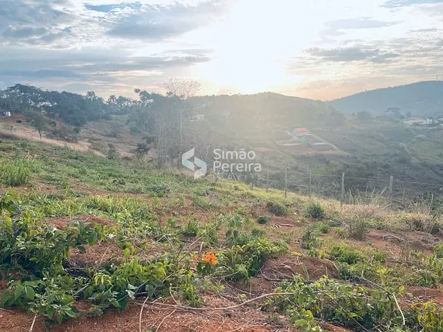 Terreno com 600m², à venda, no bairro Balança em Simão Pereira