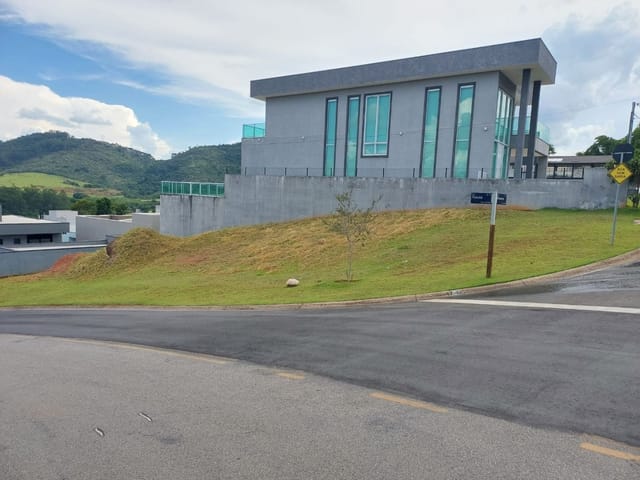 Terreno com 472m², à venda, no bairro CAMPO DO CONDE em Bragança Paulista