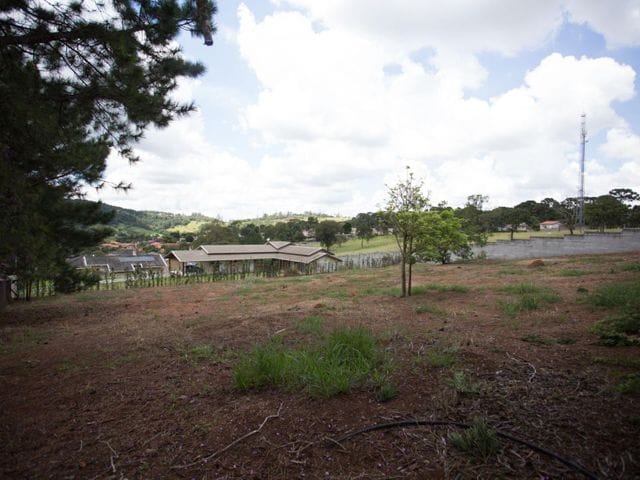 Terreno com 1850m², à venda, no bairro Condomínio Residencial Vila Rica em Bragança Paulista