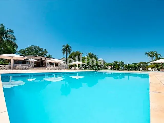 Terreno com 432m², à venda, no bairro Paranapanema em Paranapanema