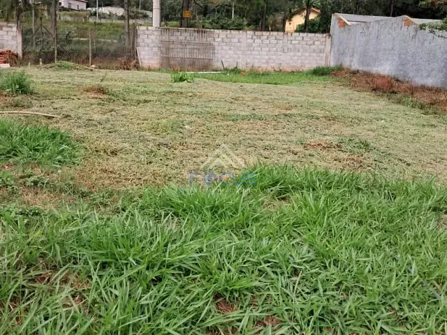 Terreno com 800m², à venda, no bairro Chácaras Santa Martha em Várzea Paulista