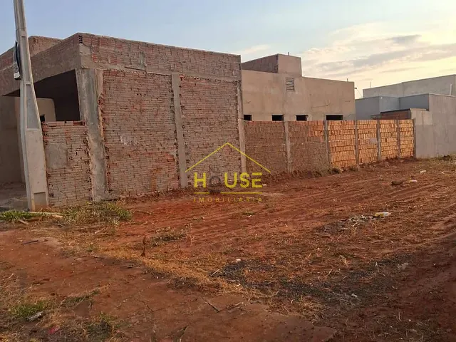 Terreno com 180m², à venda, no bairro Jardim Residencial Moreira em Votuporanga