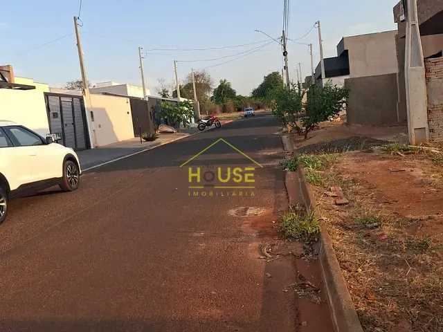 Terreno com 180m², à venda, no bairro Jardim Residencial Moreira em Votuporanga