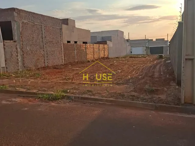 Terreno com 180m², à venda, no bairro Jardim Residencial Moreira em Votuporanga