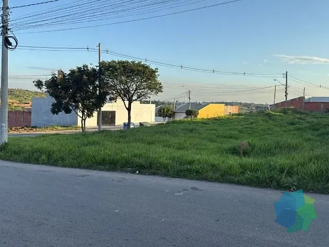 Terreno com 160m², à venda, no bairro Jardim Imperador em Salto