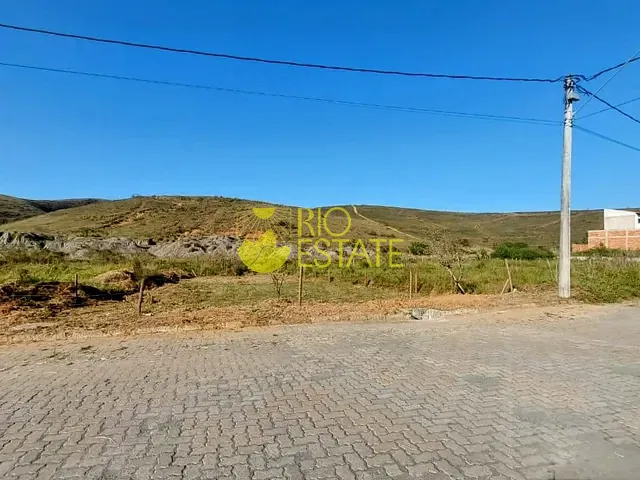 Terreno com 371m², à venda, no bairro Bela Vista em Resende