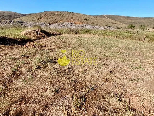 Terreno com 371m², à venda, no bairro Bela Vista em Resende