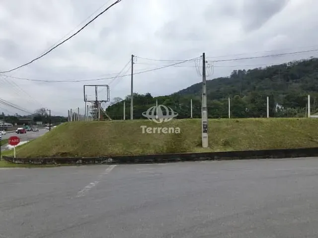 Terreno com 9598m², para alugar, no bairro Badenfurt em Blumenau