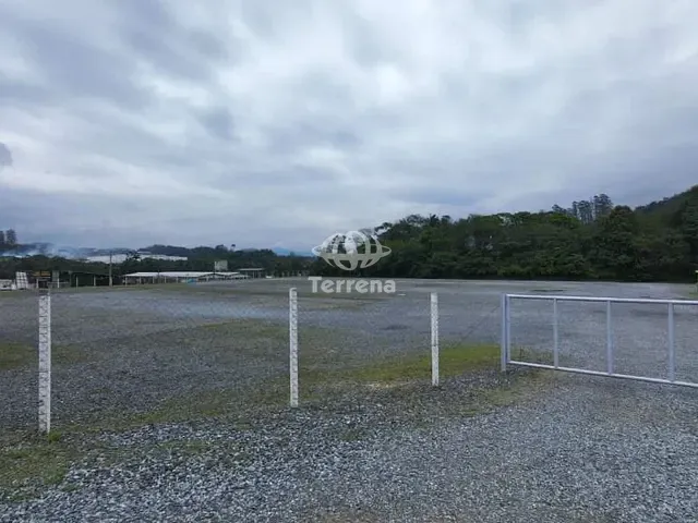 Terreno com 9598m², para alugar, no bairro Badenfurt em Blumenau