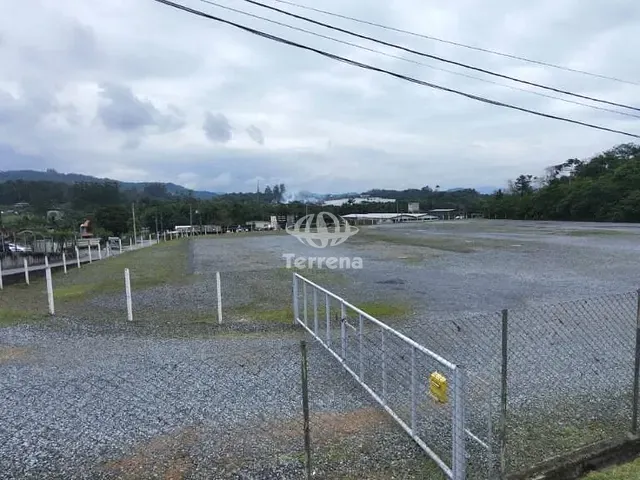 Terreno com 9598m², para alugar, no bairro Badenfurt em Blumenau