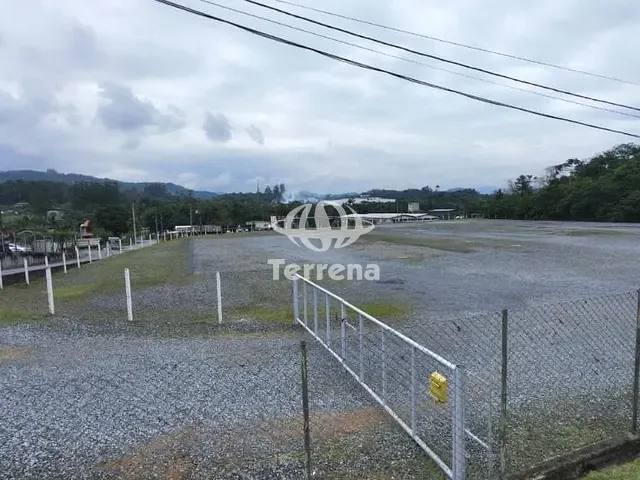 Terreno com 9598m², para alugar, no bairro Badenfurt em Blumenau