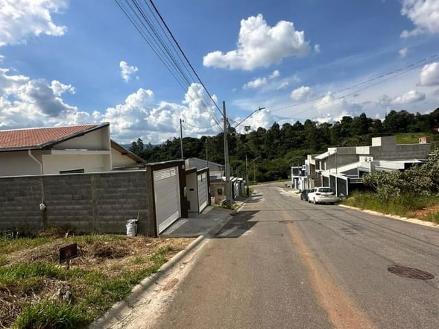 Terreno com 250m², à venda, no bairro Manacás em Extrema