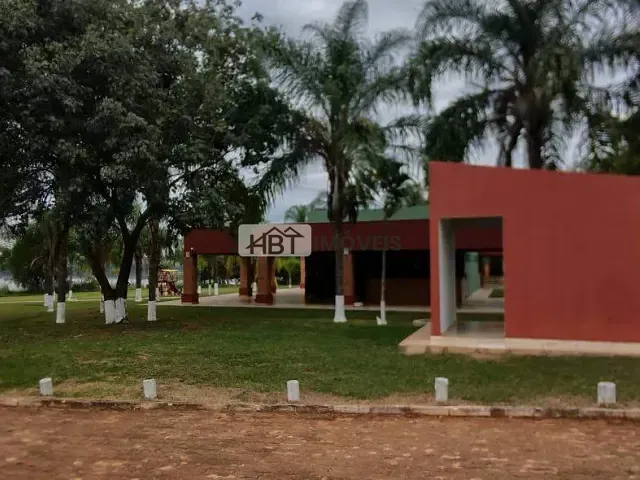 Terreno com 800m², à venda, no bairro Nova Iacanga em Iacanga