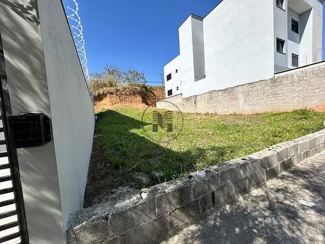 Terreno com 300m², à venda, no bairro Bela Vista em Guaratinguetá