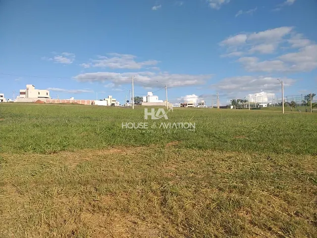 Terreno com 251m², à venda, no bairro Jardins Parma em Senador Canedo