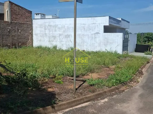 Terreno com 204m², à venda, no bairro Jardim Residencial Moreira em Votuporanga