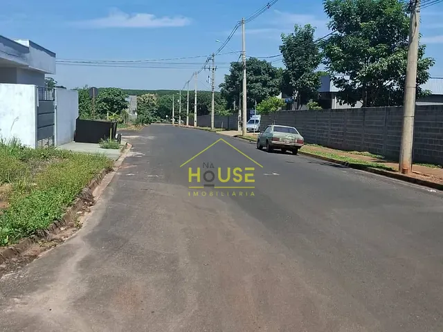Terreno com 204m², à venda, no bairro Jardim Residencial Moreira em Votuporanga