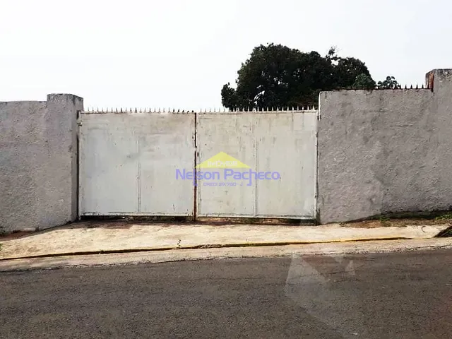 Terreno com 270m², à venda, no bairro Centro em Capivari