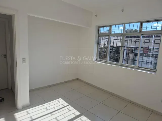 Terreno com 697m², à venda, no bairro Novo Mundo em Curitiba