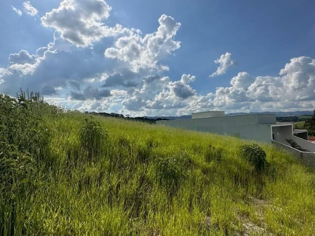 Terreno com 250m², à venda, no bairro Manacás em Extrema