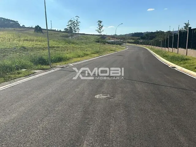 Terreno com 1176m², à venda, no bairro Ivoturucaia em Jundiaí