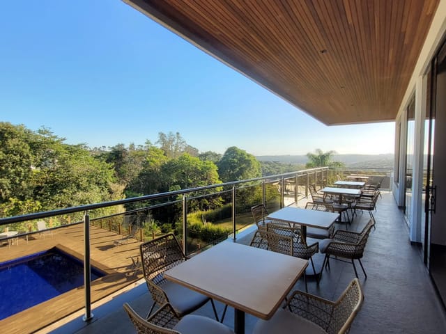 Terreno com 300m², à venda, no bairro Colônia Dona Luíza em Ponta Grossa