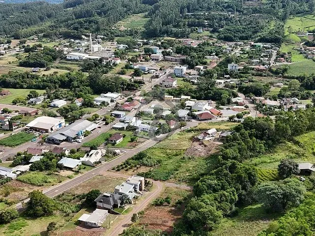 Terreno com 412m², à venda, no bairro Centro em Poço das Antas
