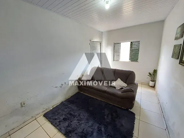 Casa com 230m² 2 quartos e 1 banheiro, à venda, no bairro Bela Vista em Araçuaí