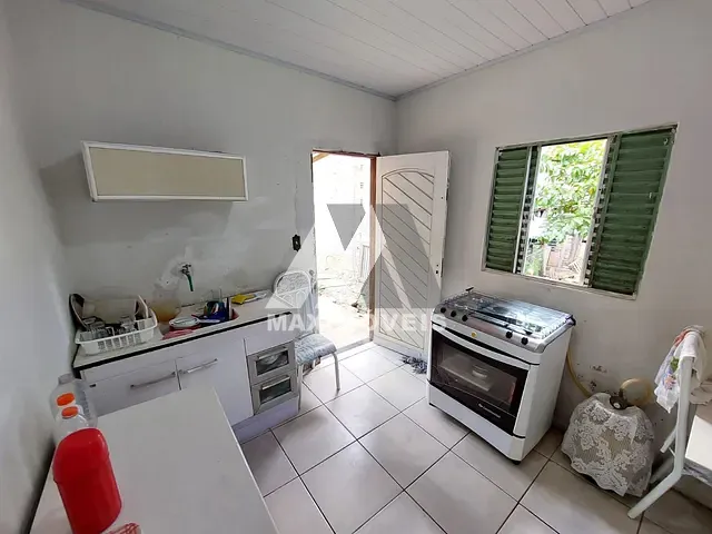 Casa com 230m² 2 quartos e 1 banheiro, à venda, no bairro Bela Vista em Araçuaí
