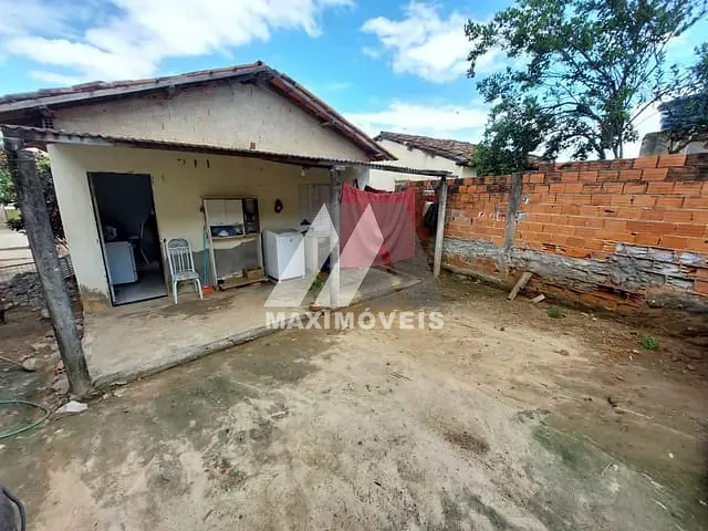 Casa com 230m² 2 quartos e 1 banheiro, à venda, no bairro Bela Vista em Araçuaí