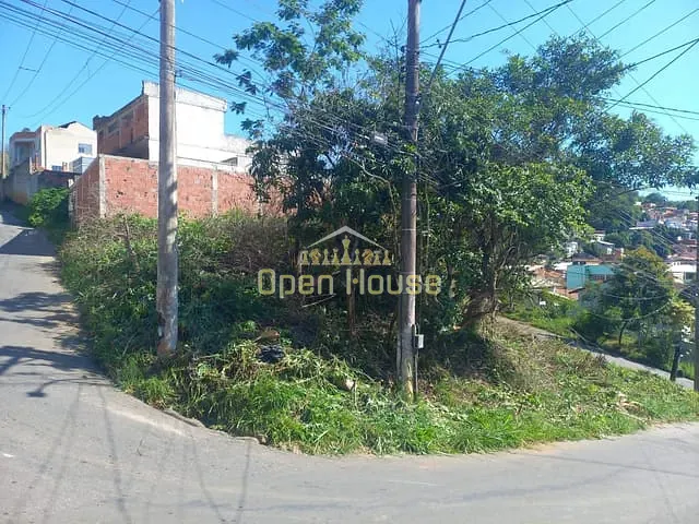 Terreno com 351m², à venda, no bairro São Luiz em Volta Redonda