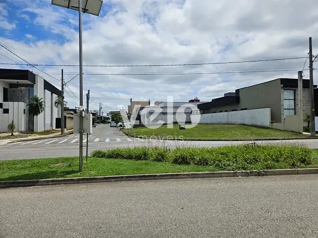 Terreno com 325m², à venda, no bairro Piracangaguá em Taubaté